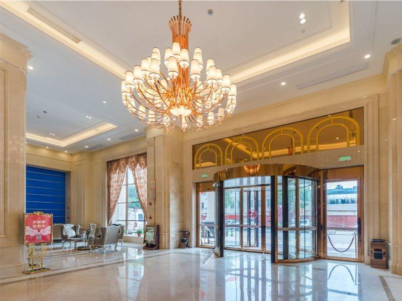 Vienna International Hotel 武汉 外观 照片