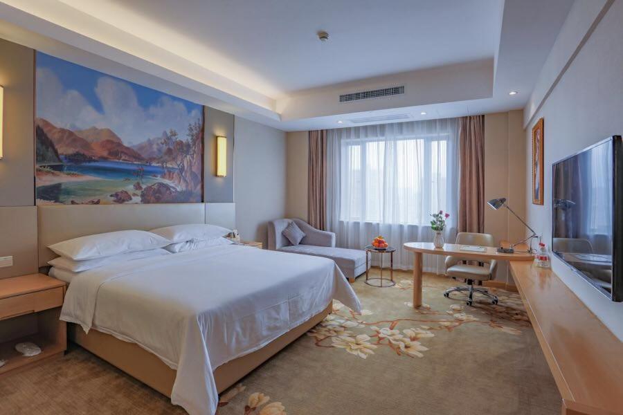 Vienna International Hotel 武汉 外观 照片